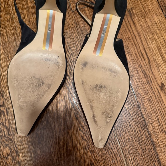 Black Heels with Pointed Toe and Slingback Design - Picture 2 of 2